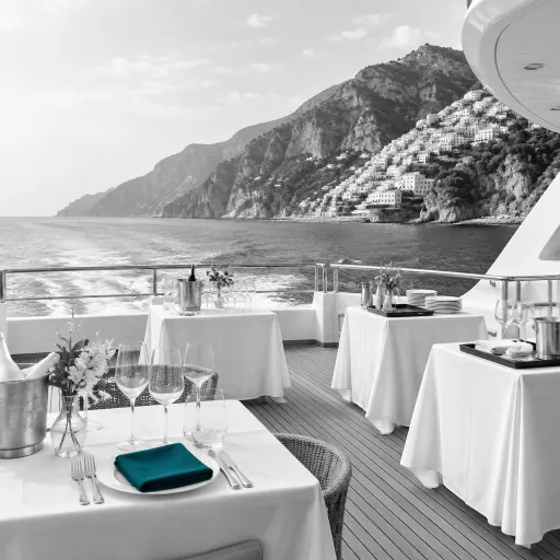 Designing a four day cruise along the Amalfi coast as a living talent lab for hospitality HR leaders